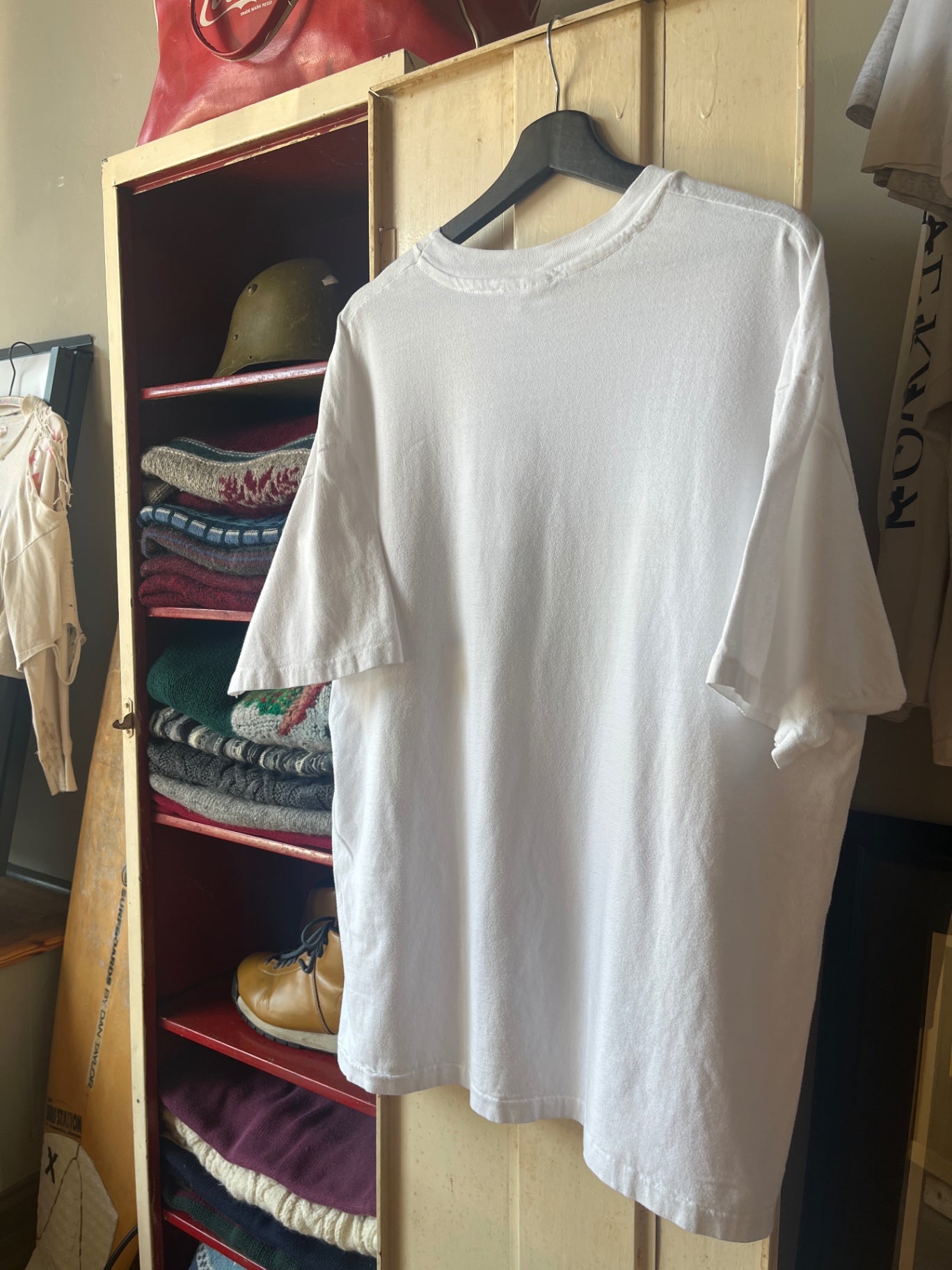 Vintage Fishing art tee Size Xl