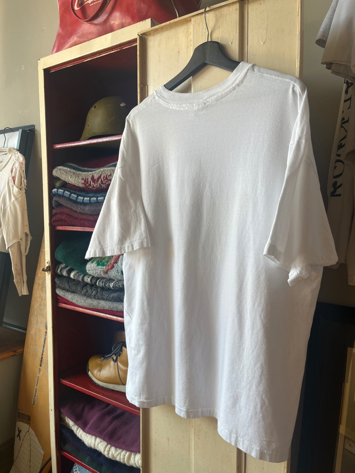 Vintage Fishing art tee Size Xl