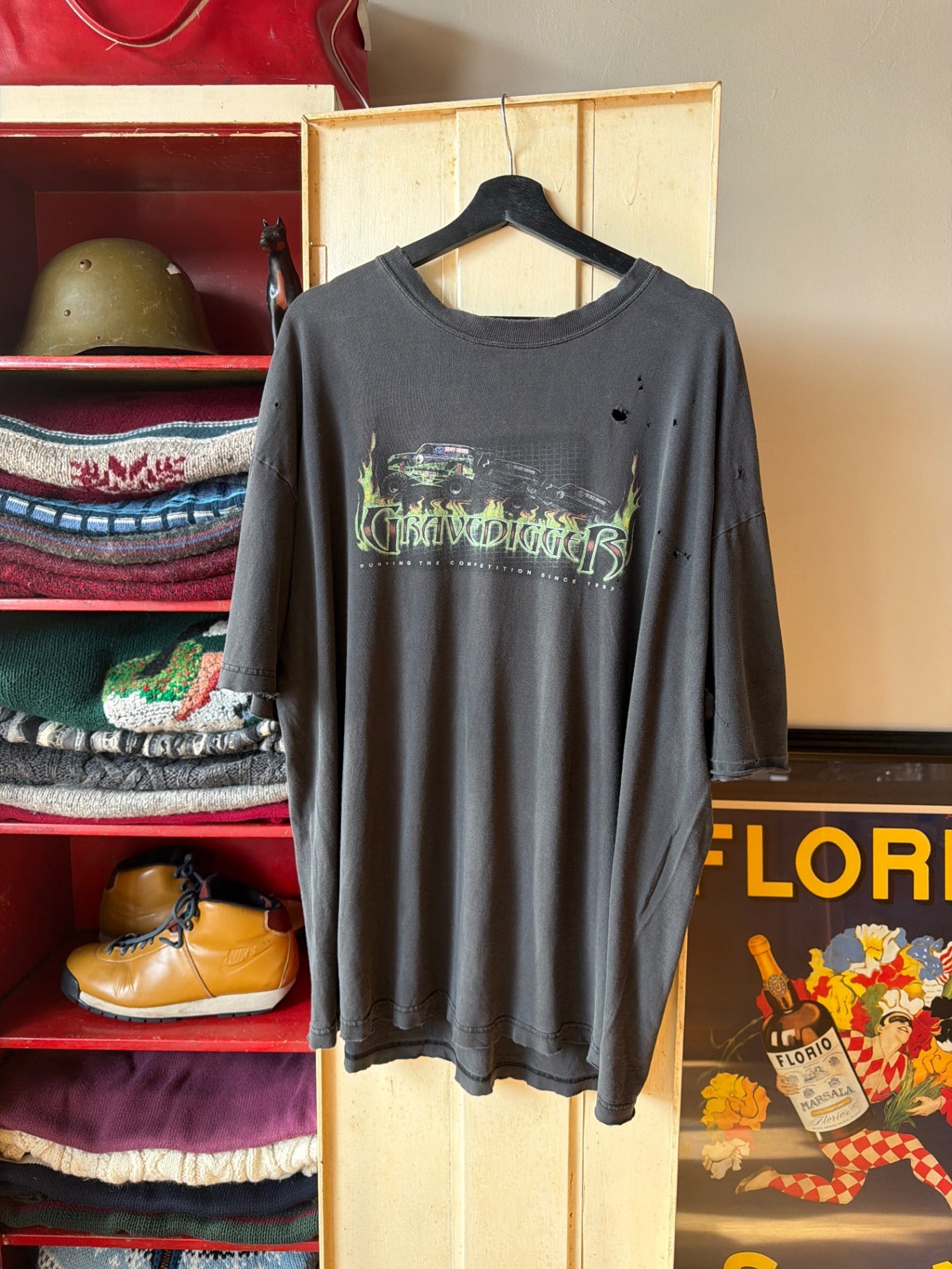 Vintage Gravedigger T-Shirt Gray