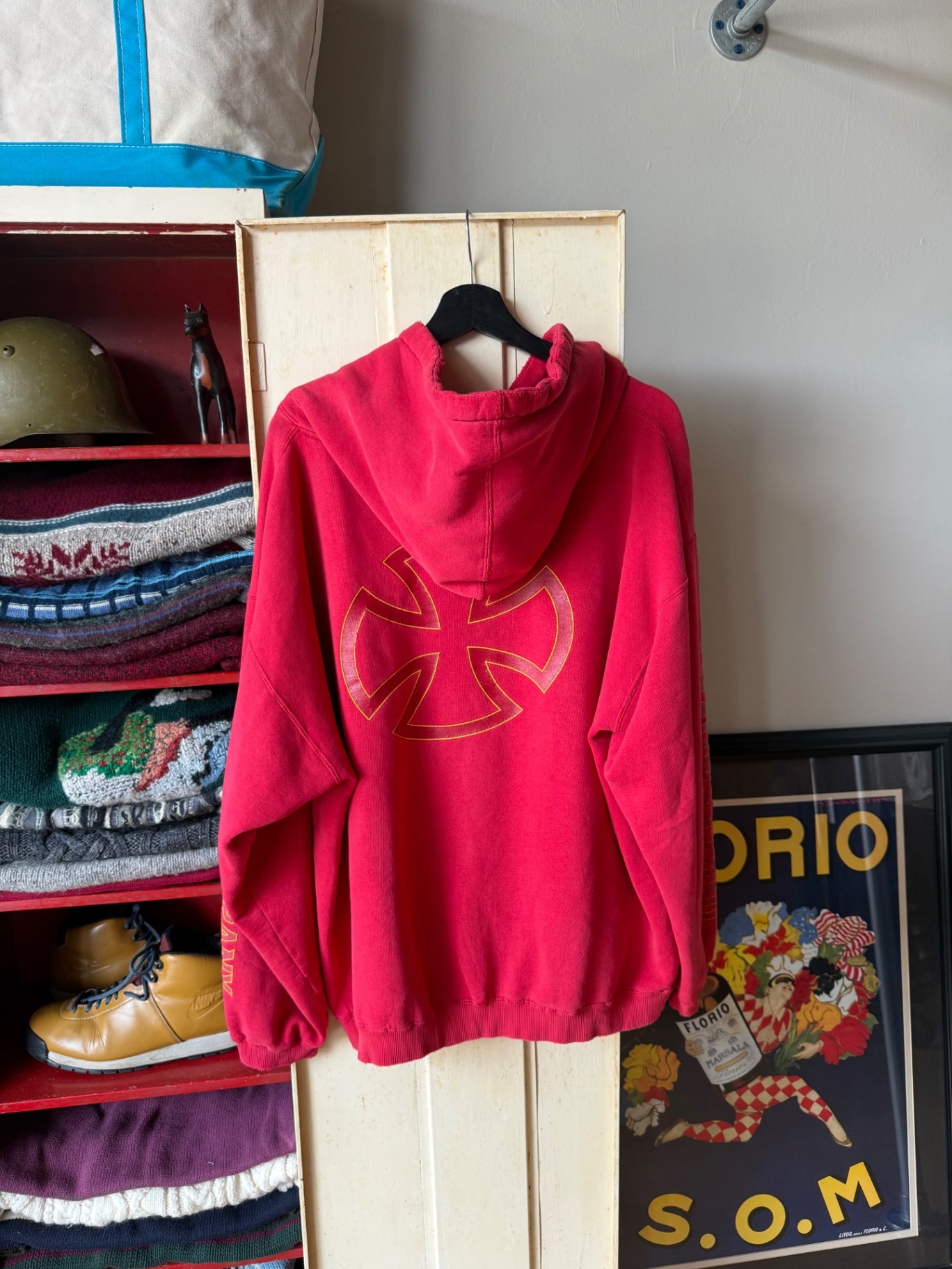 Independent truck company Hoodie XL Red