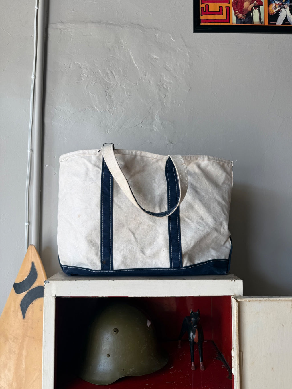 L.L Bean Bag M Navy straps 