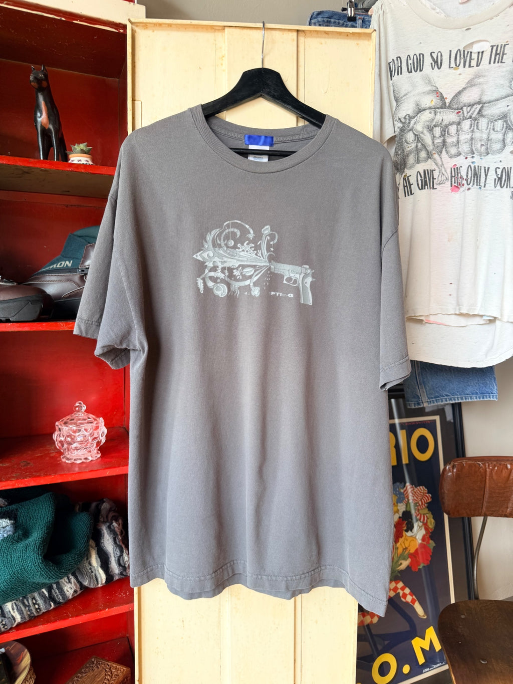 Gun Tee Size XL