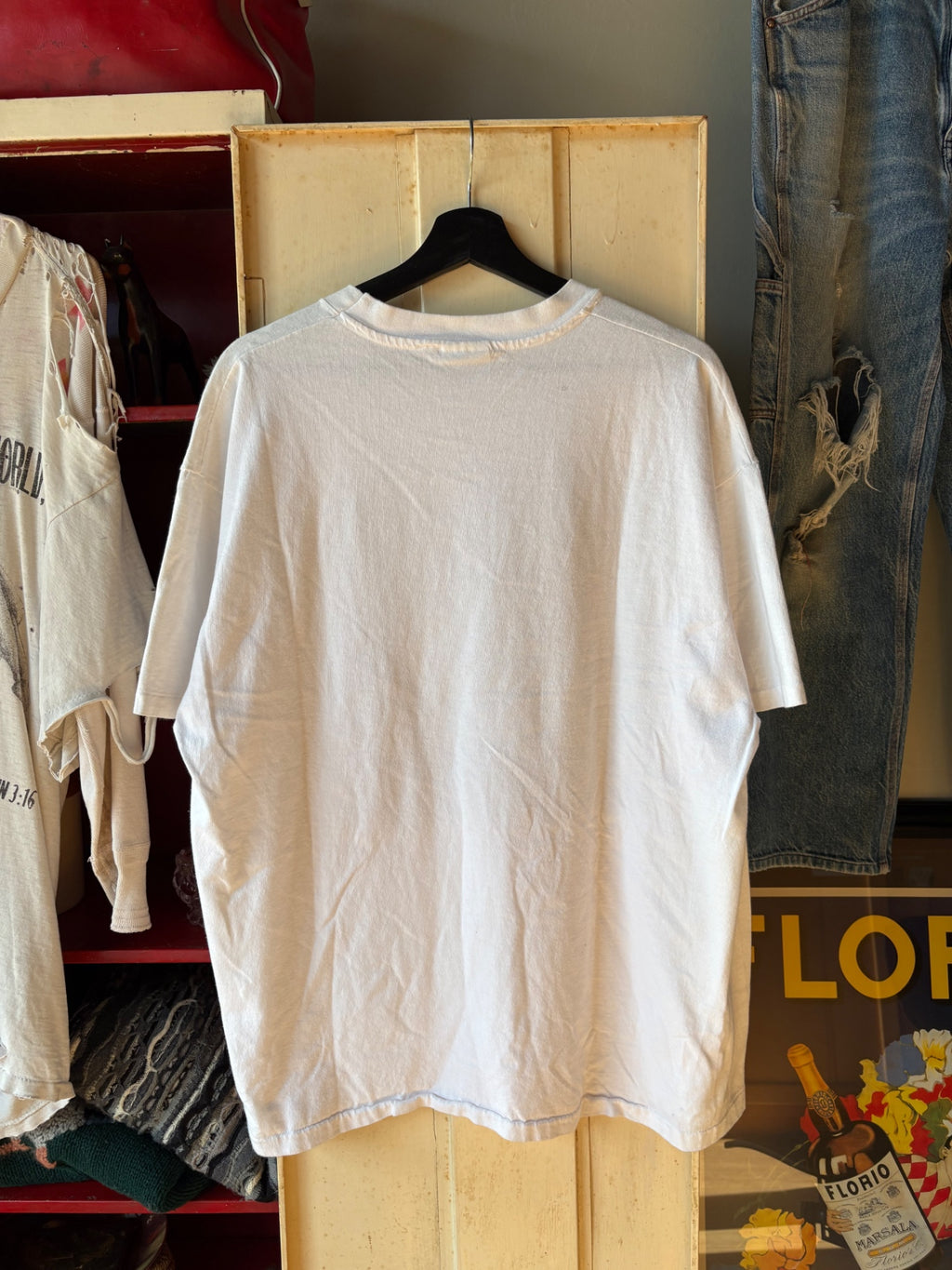 Horse Art Tee Size L
