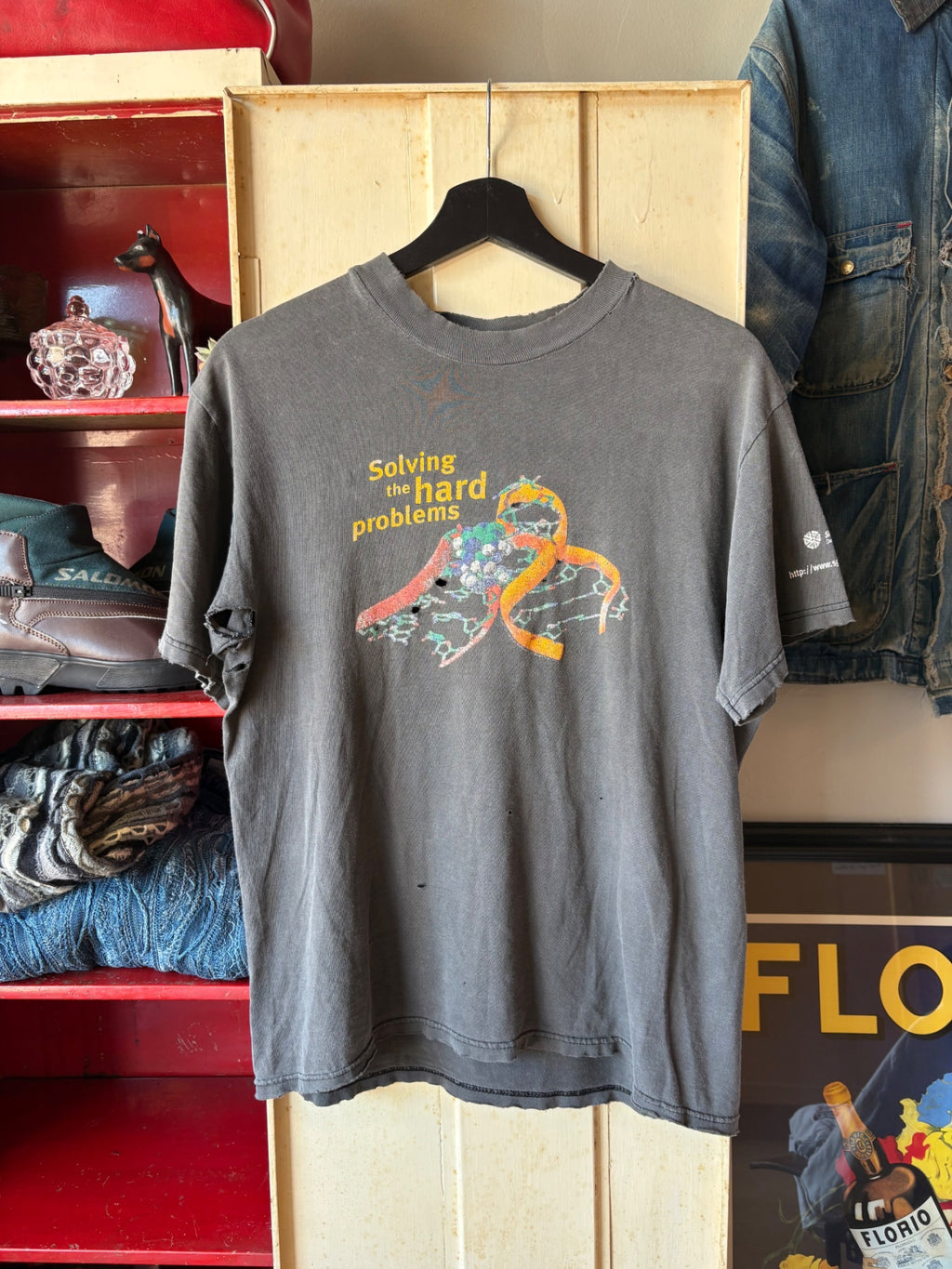 DNA tee Size L