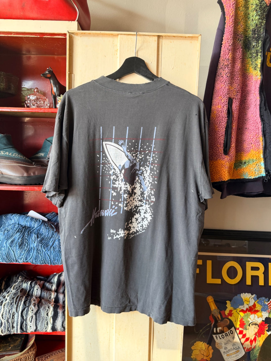 Thrashed Hawaii Tee L