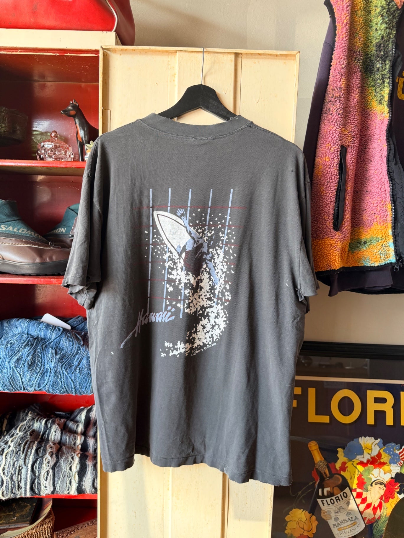 Thrashed Hawaii Tee L