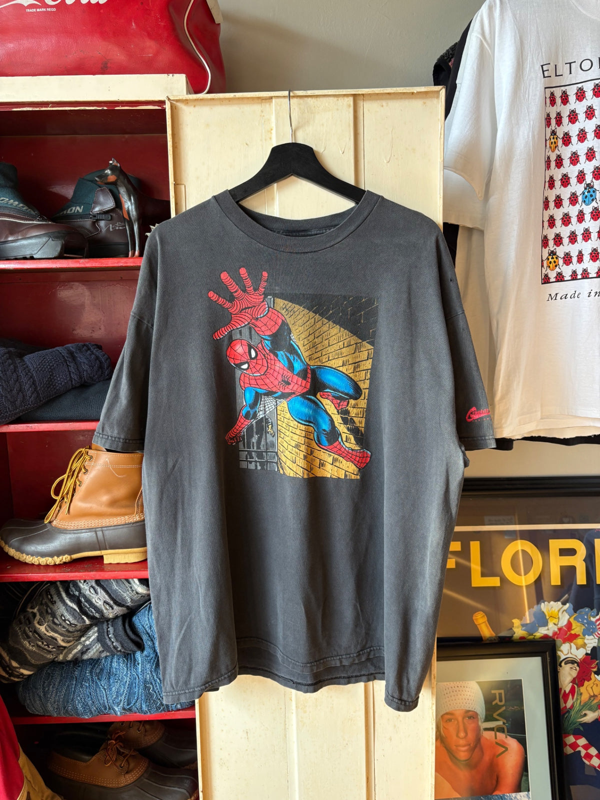 Spiderman tee size XL