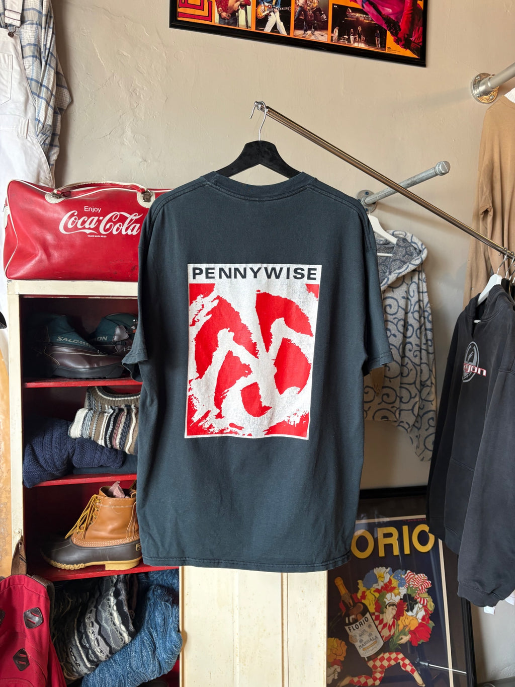 PennyWise Band tee Size Xl