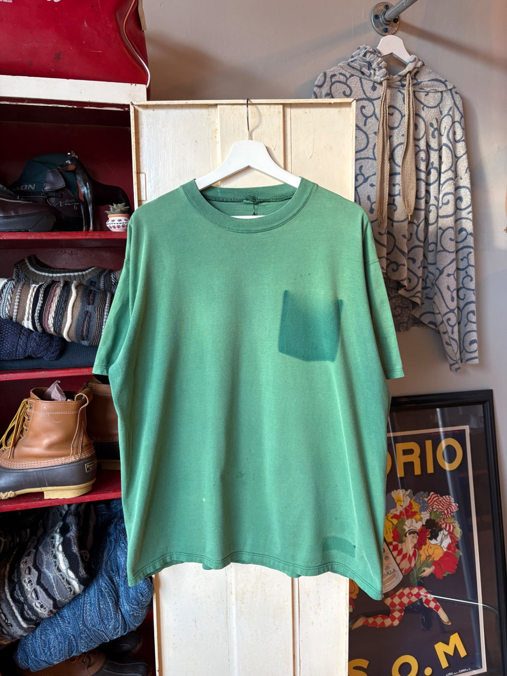 ghost pocket tee green