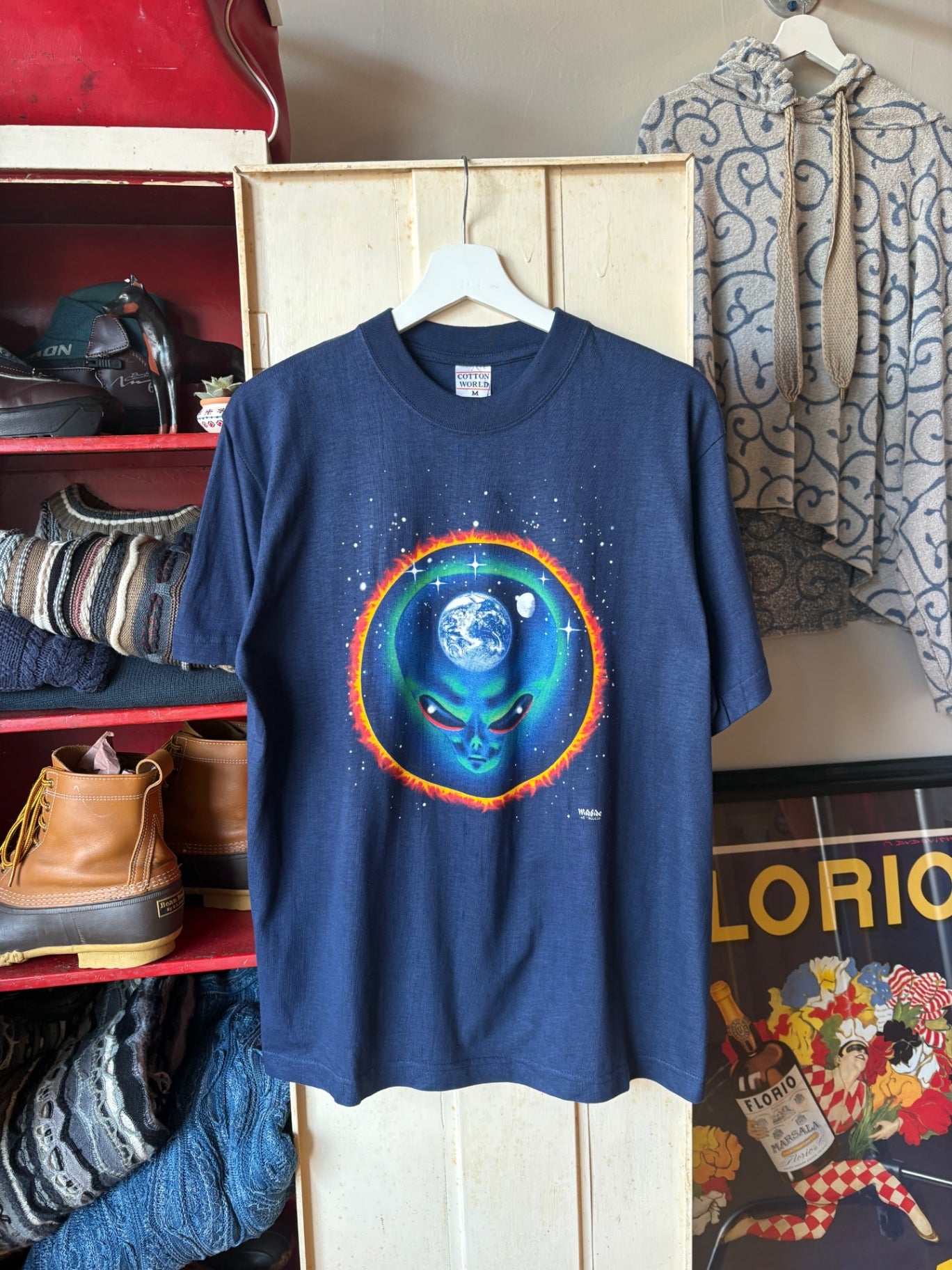 alien tee