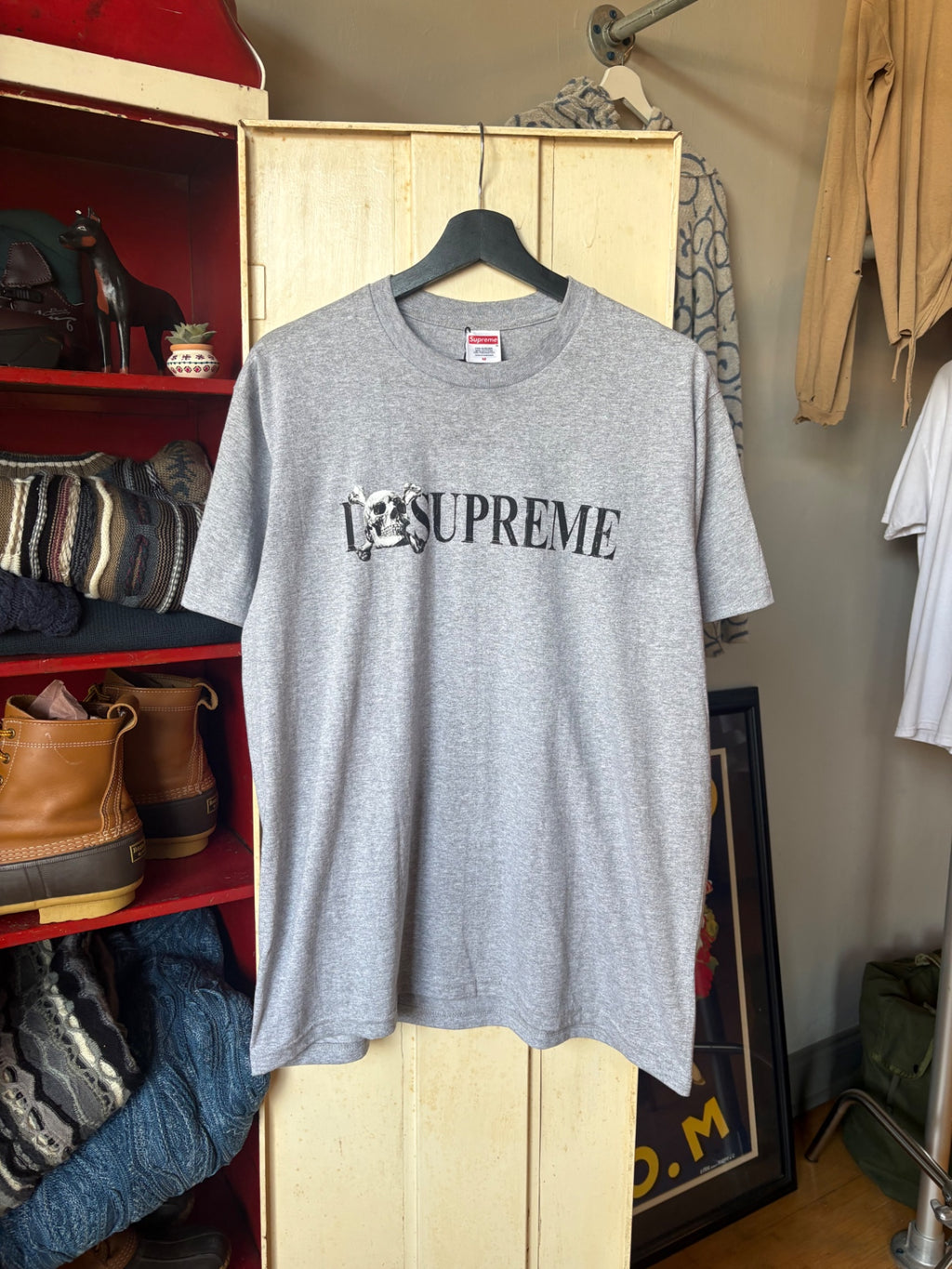 Gray Supreme Size M