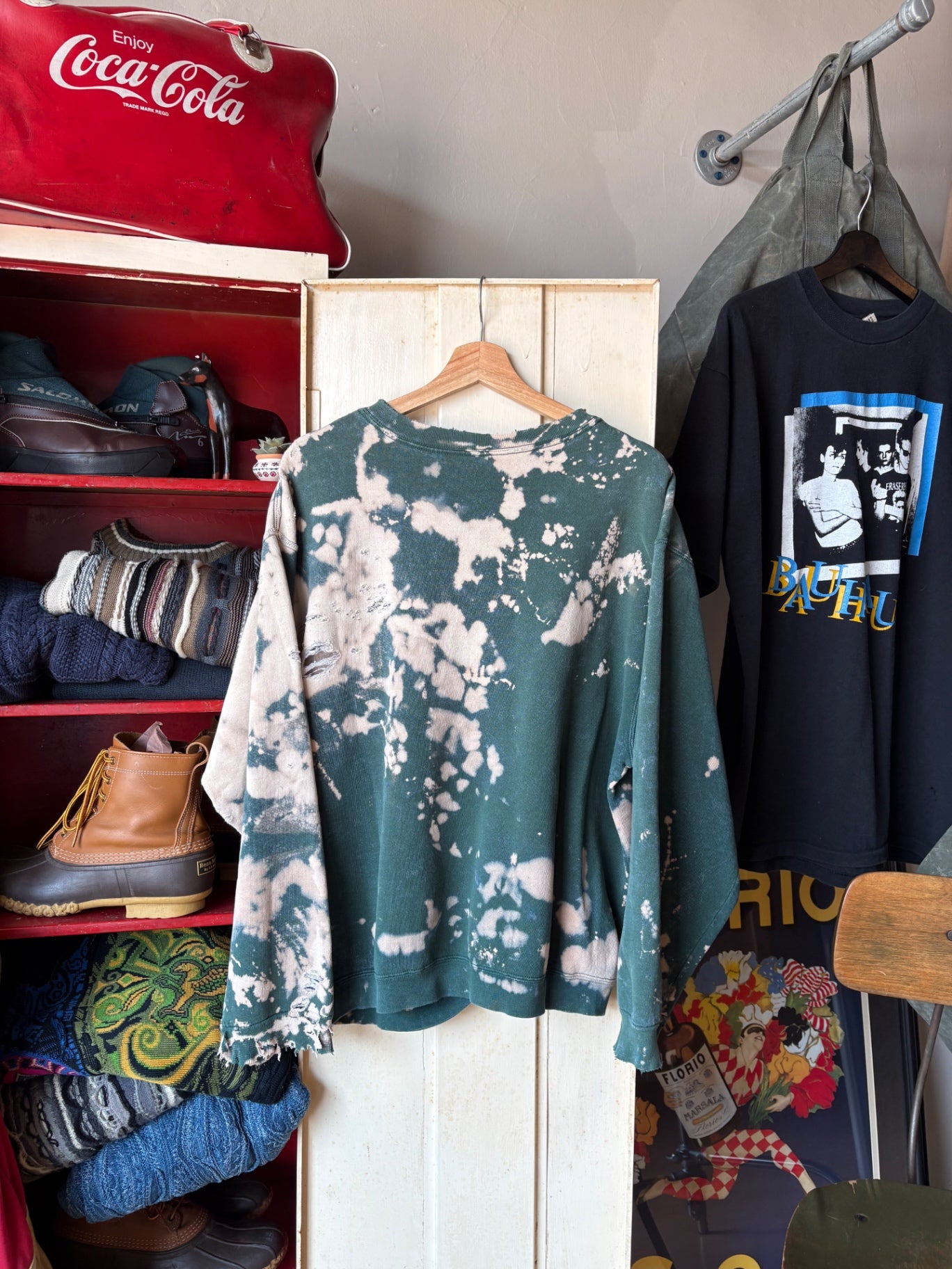 Bleach Thrashed Crewneck L