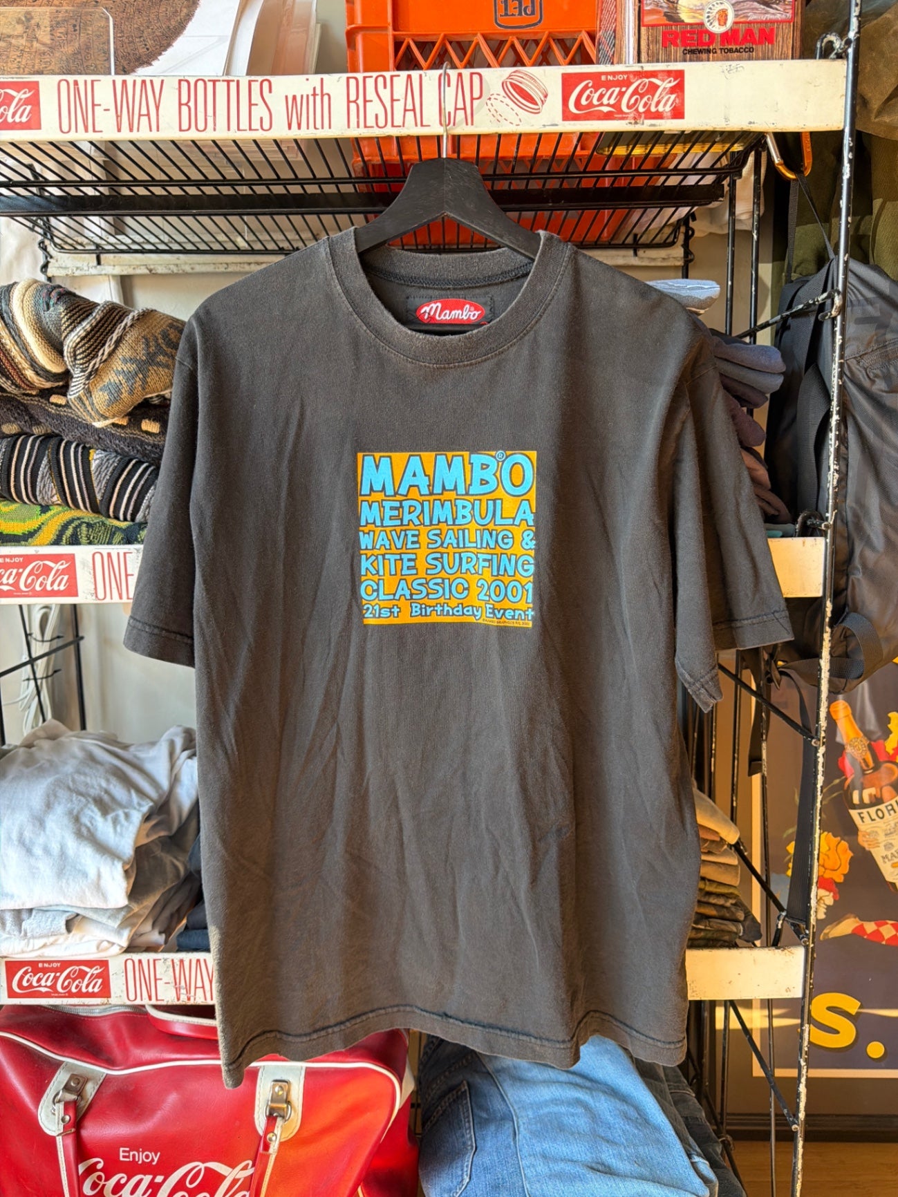 mombo surf tee