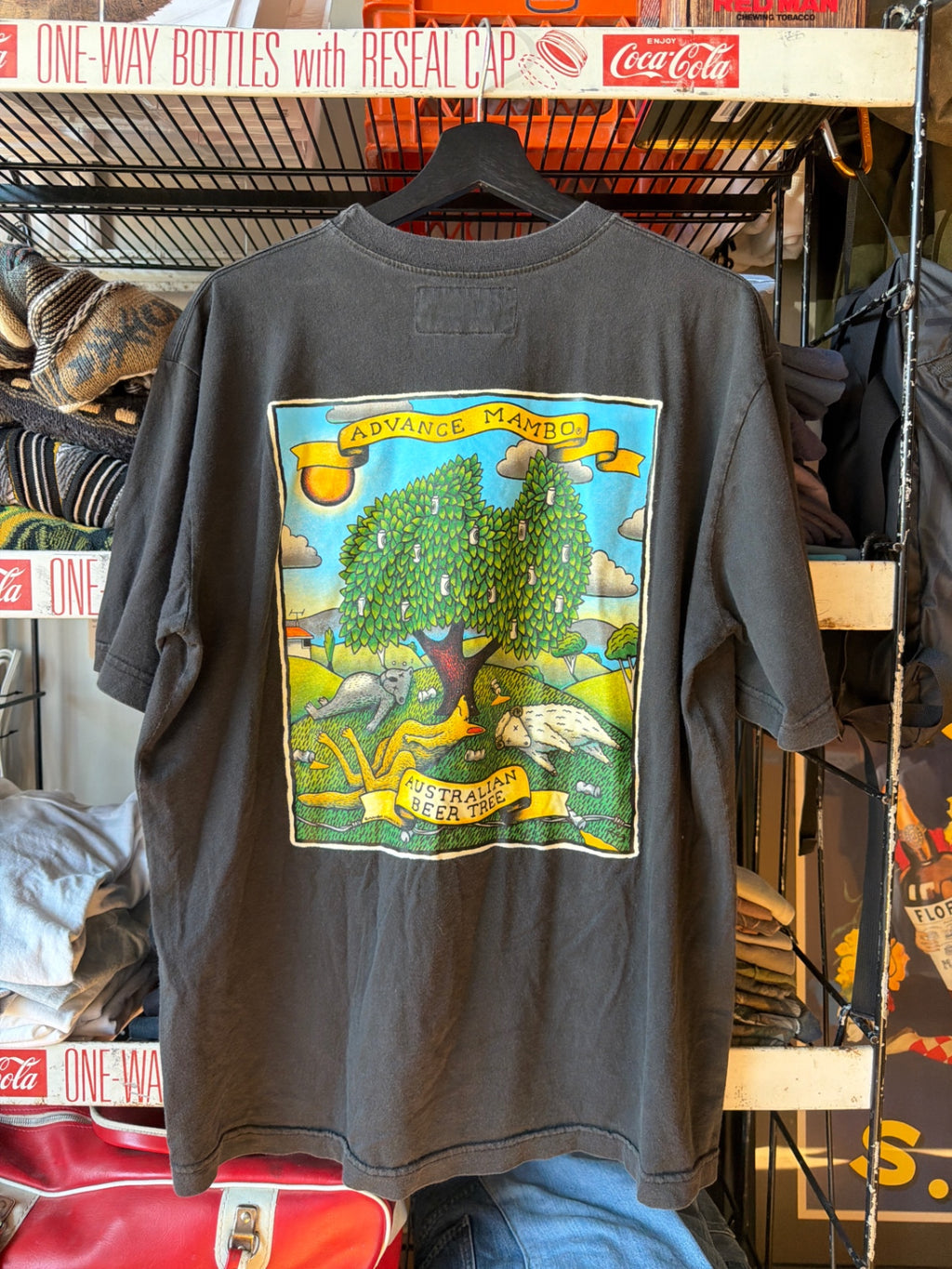 mombo surf tee