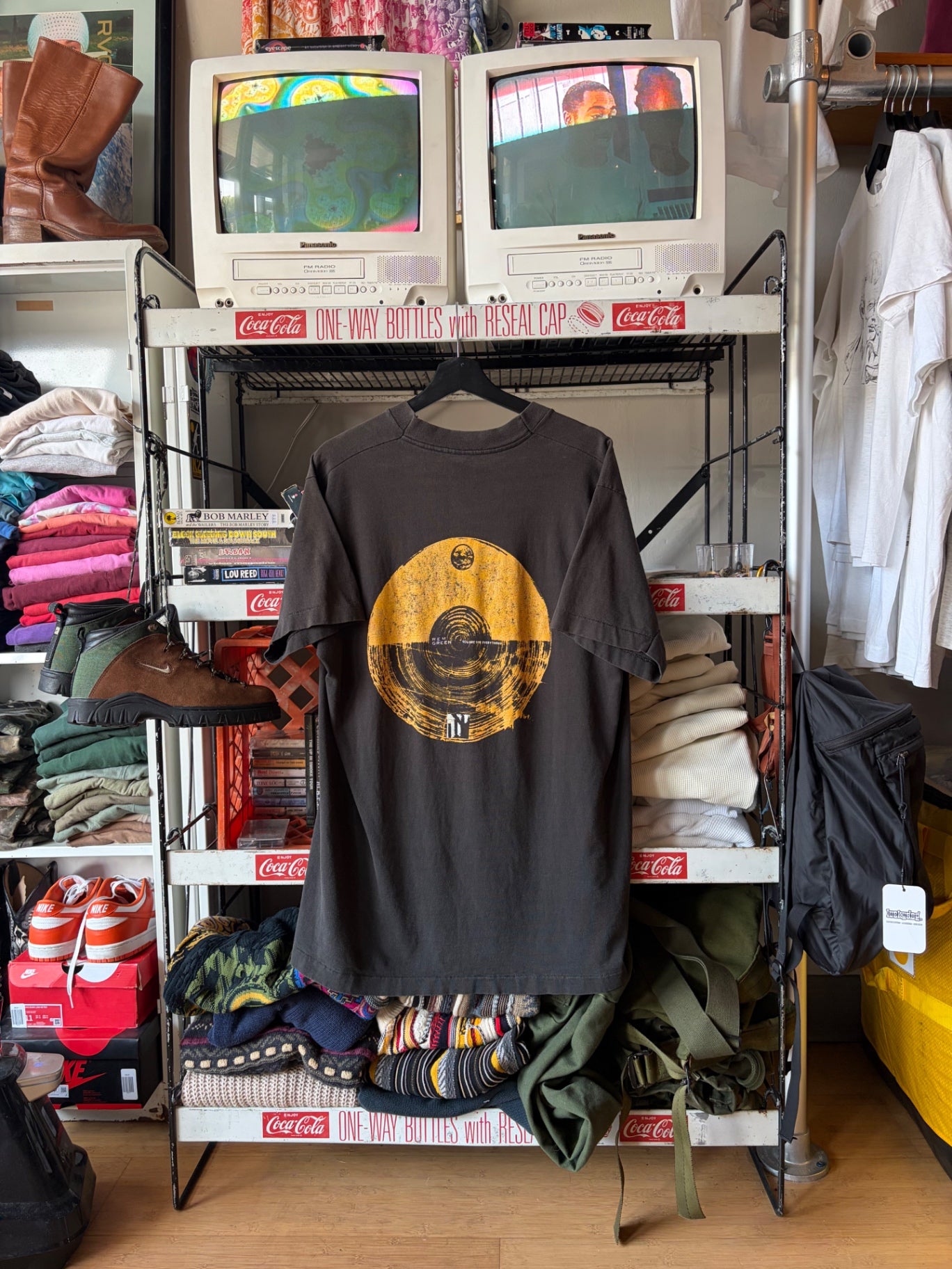 REM moon band tee