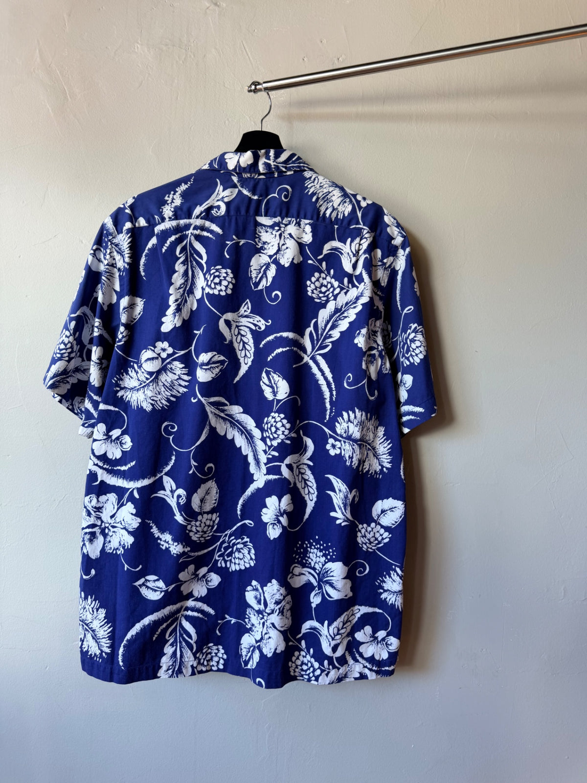 1980s Blue Floral Polo Loop Collar Button Up Shirt XL