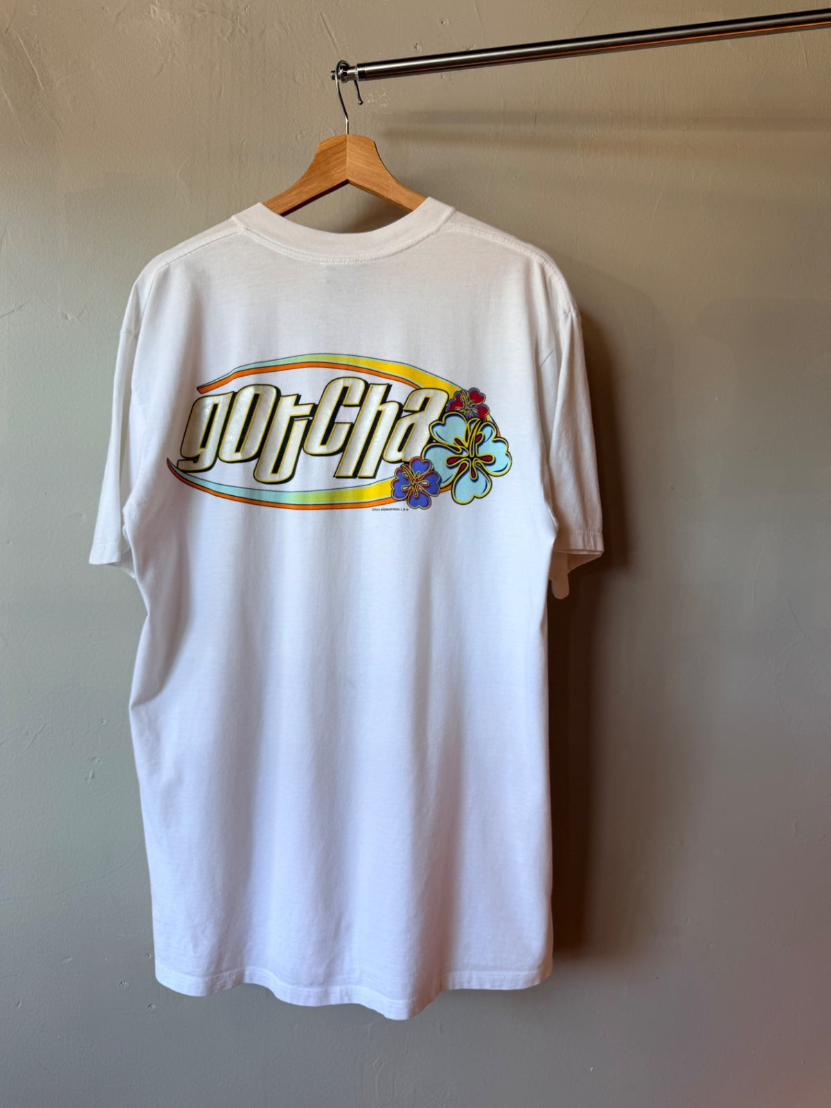 White Gotcha Surf Tee XL