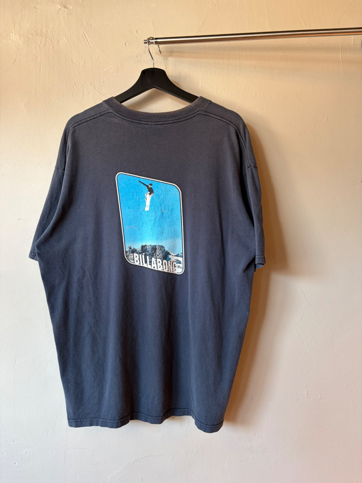 Vintage Billabong Snowboard Tee Size XL