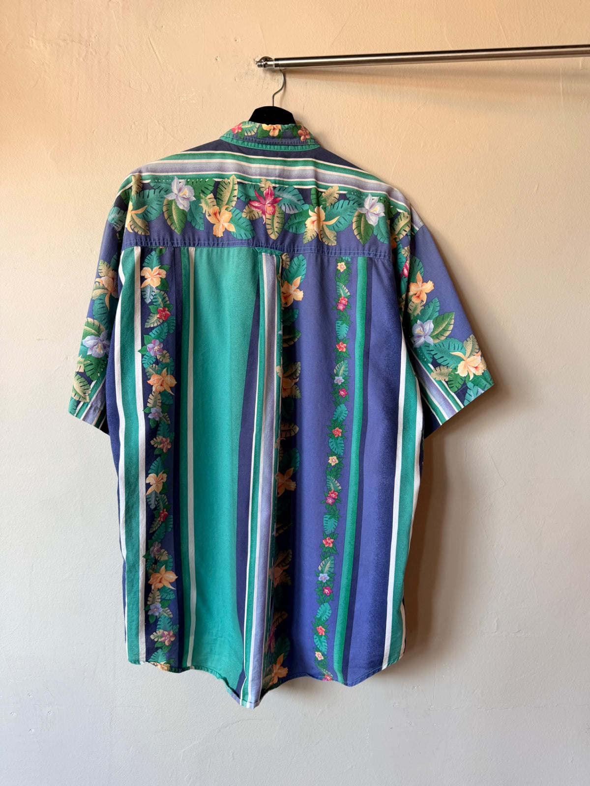 Chaps Ralph Lauren Floral Button Up Size XL
