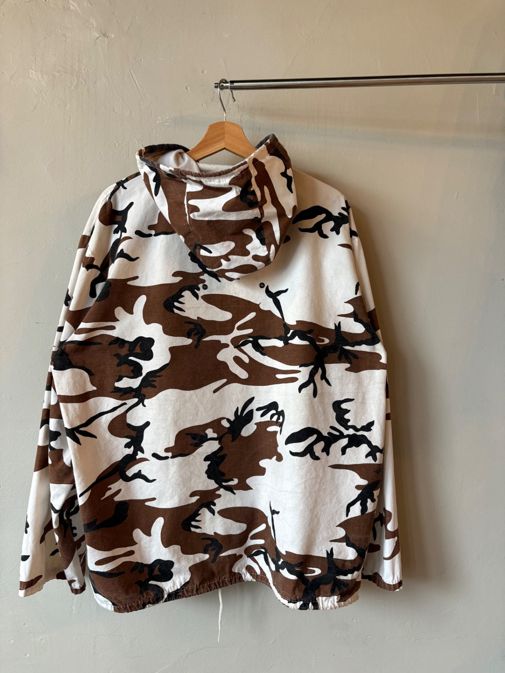 White/Brown Camo Zip Up Jacket Size L