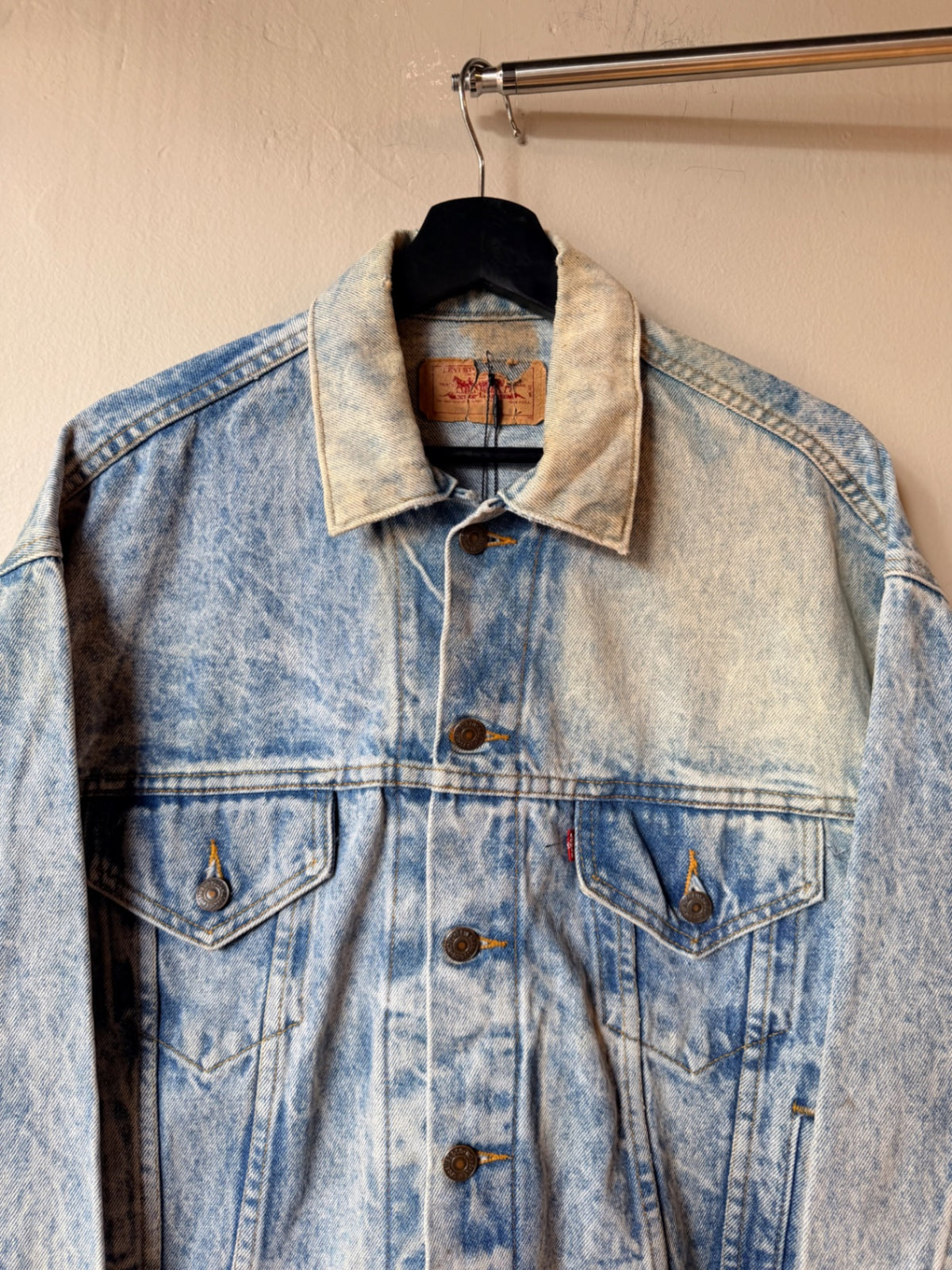 1990s Acid Wash Levi's Denim Jacket Size L